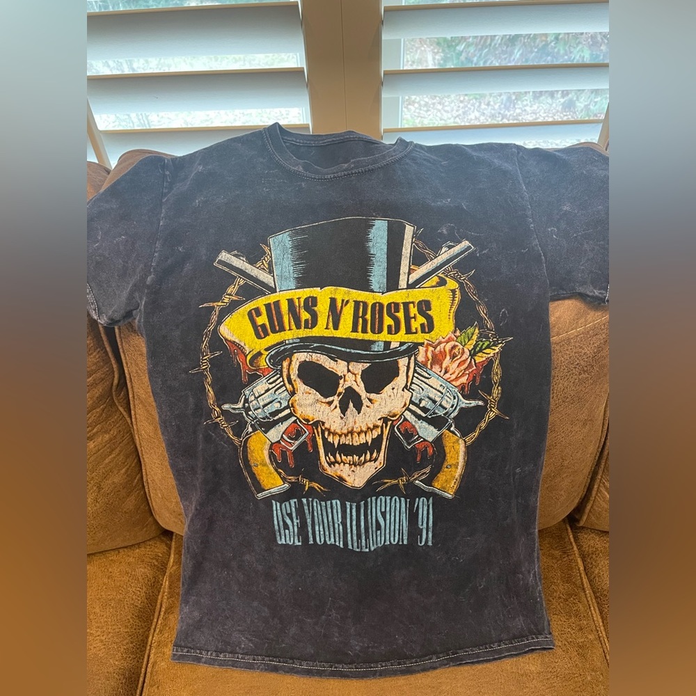 Guns n roses T-shirt small